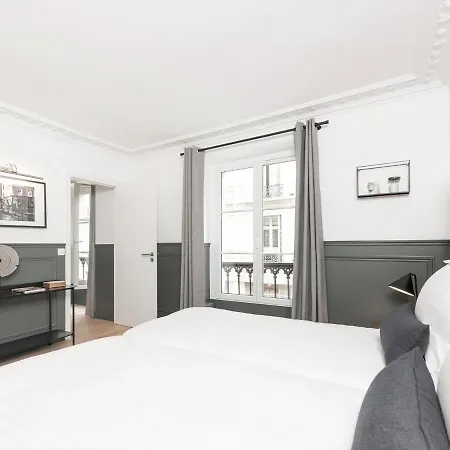 Livinparis - Luxury 3 Bedrooms Le Louvre Ii * Párizs
